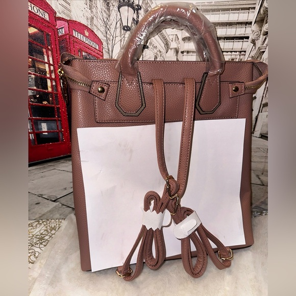 Authentic Japanese brand Hund Red convertible backpack satchel - Picture 9 of 16